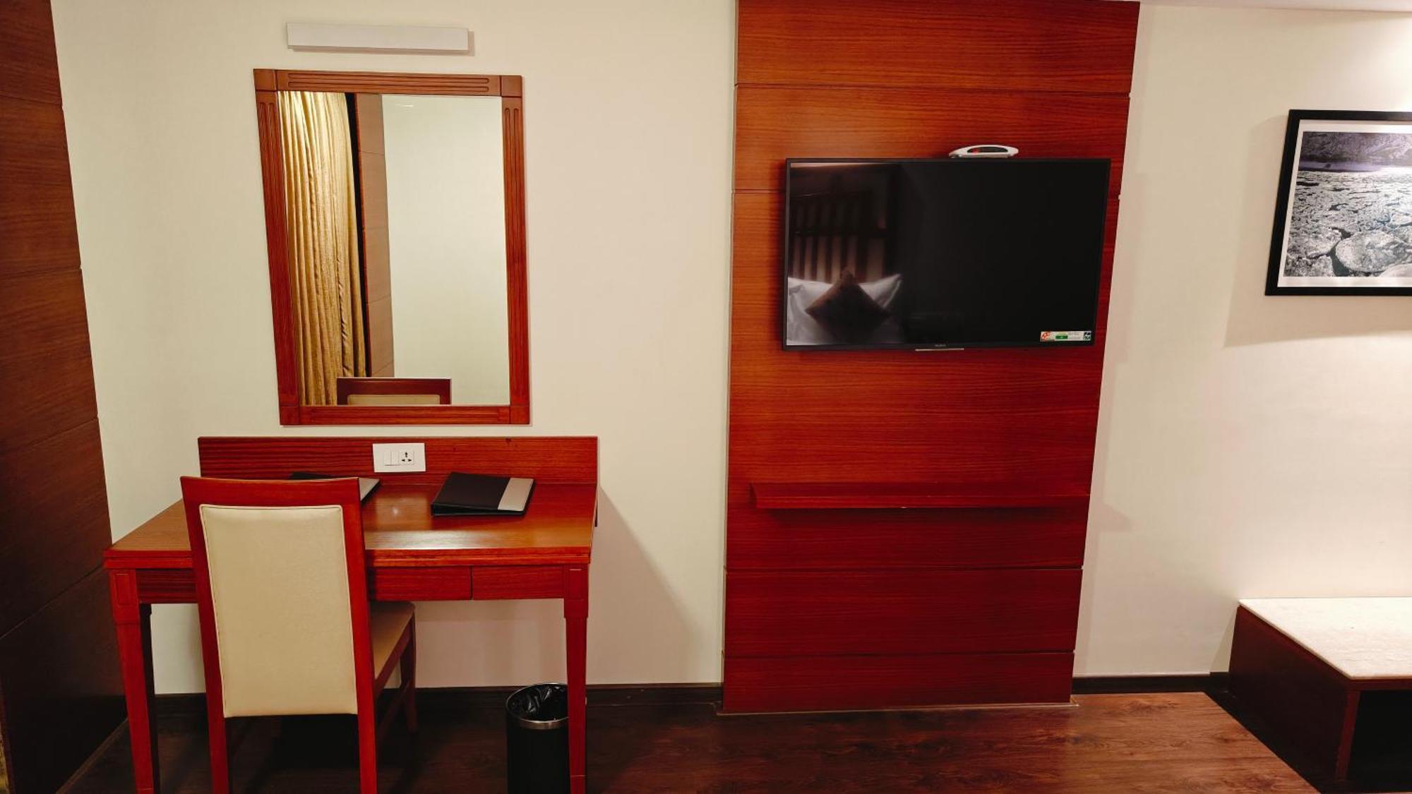 Mm Legacy - A Bergamont Hotel, Kancheepuram Exteriör bild