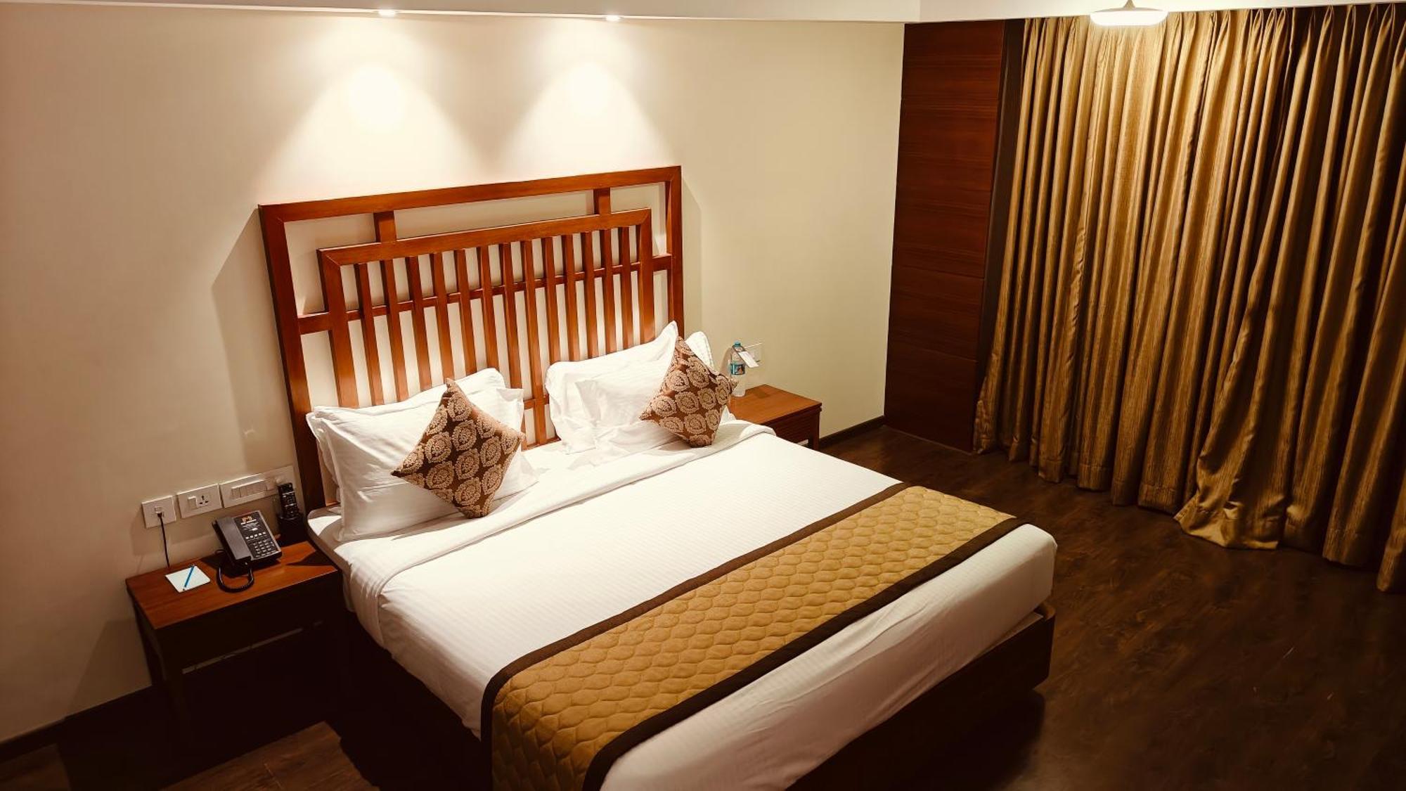 Mm Legacy - A Bergamont Hotel, Kancheepuram Exteriör bild