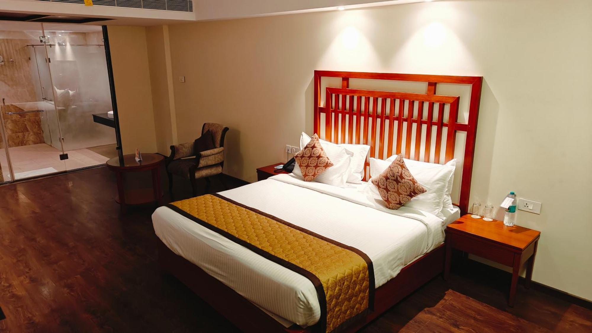 Mm Legacy - A Bergamont Hotel, Kancheepuram Exteriör bild