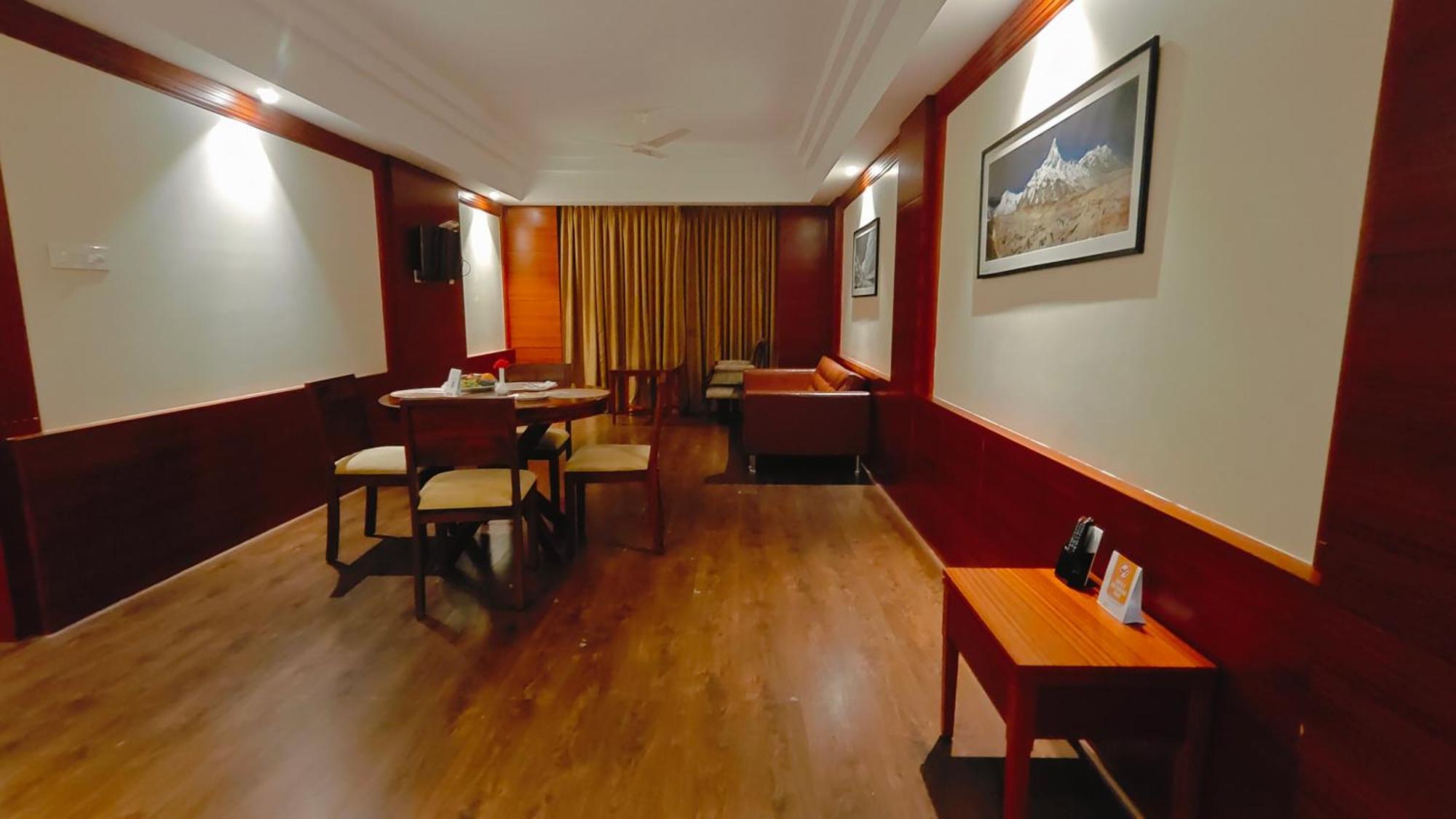 Mm Legacy - A Bergamont Hotel, Kancheepuram Exteriör bild
