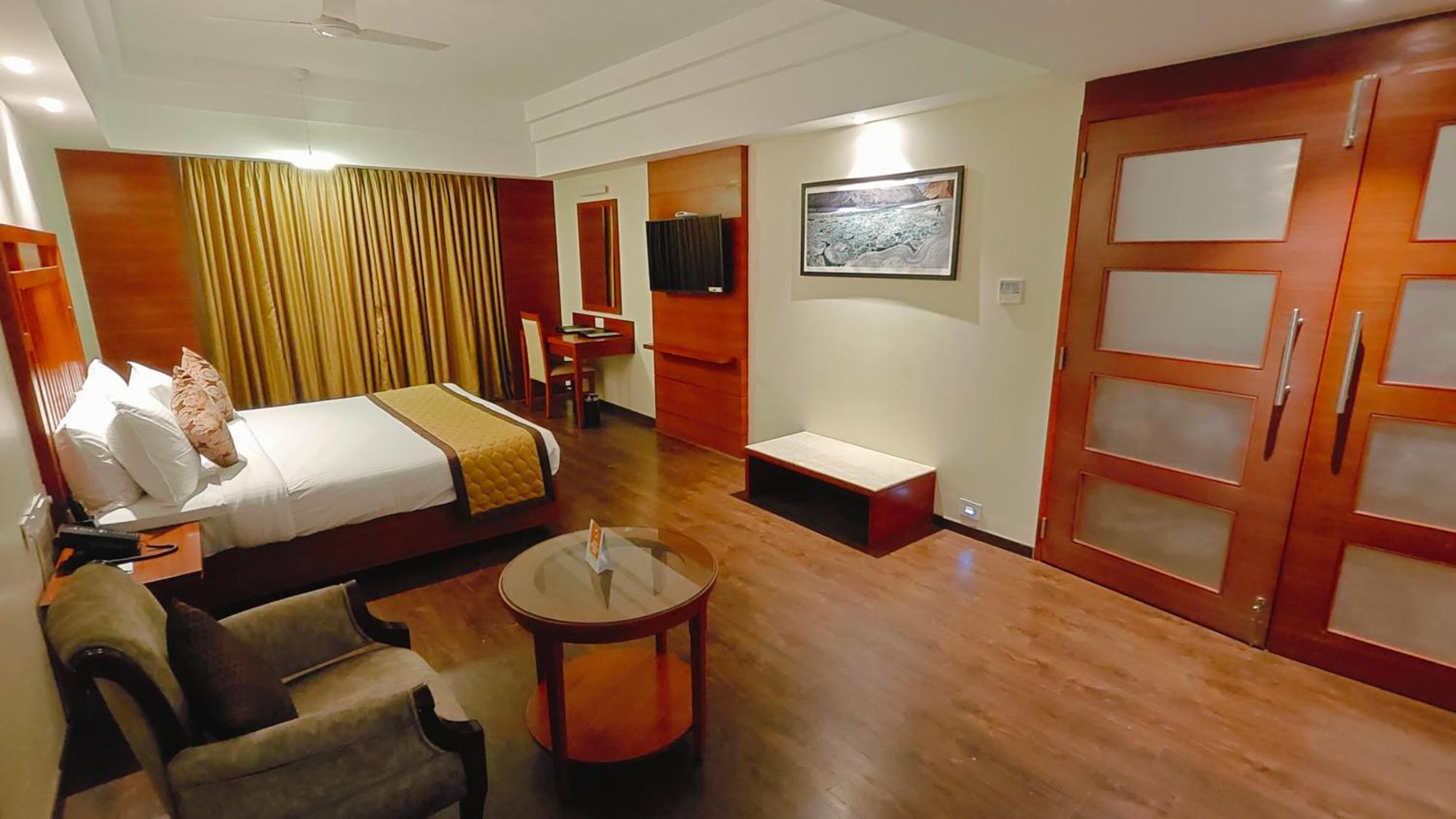 Mm Legacy - A Bergamont Hotel, Kancheepuram Exteriör bild