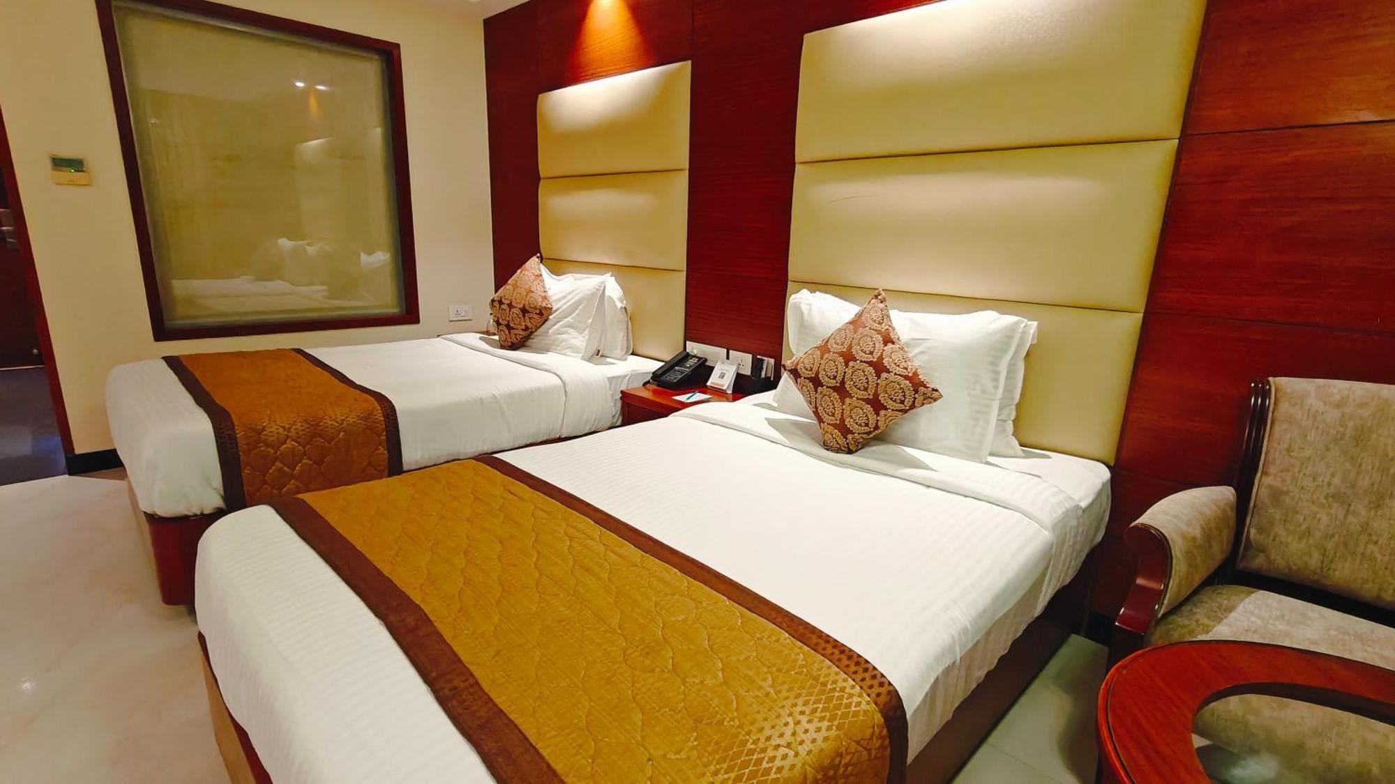 Mm Legacy - A Bergamont Hotel, Kancheepuram Exteriör bild