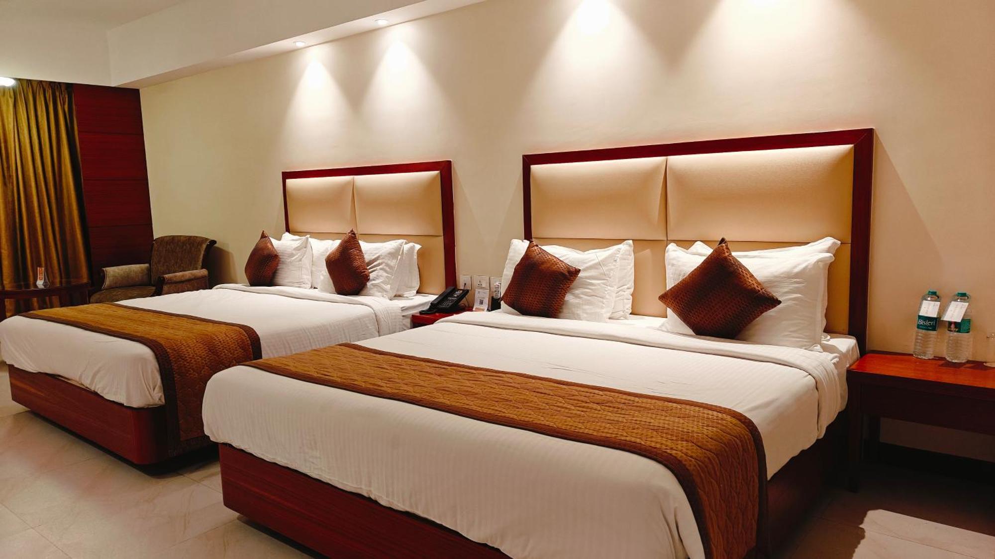 Mm Legacy - A Bergamont Hotel, Kancheepuram Exteriör bild