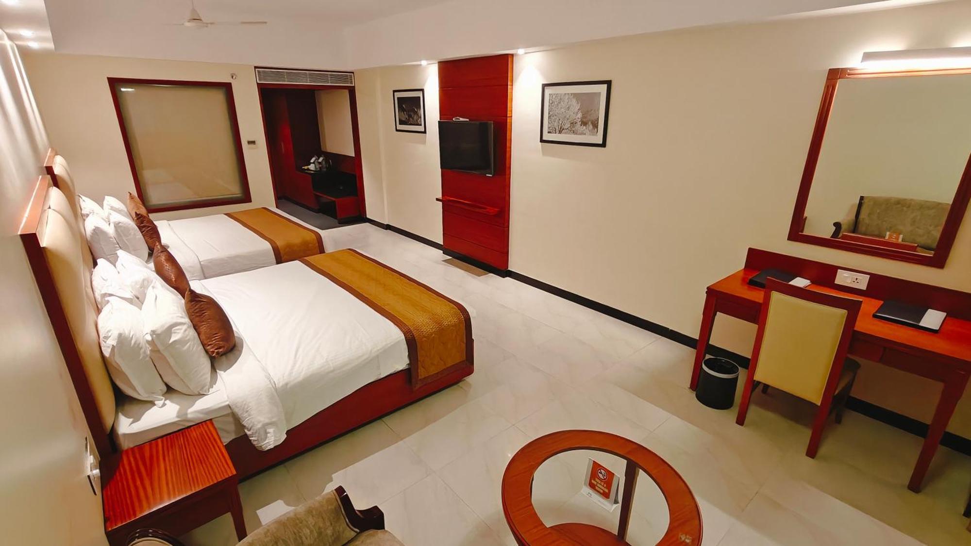 Mm Legacy - A Bergamont Hotel, Kancheepuram Exteriör bild