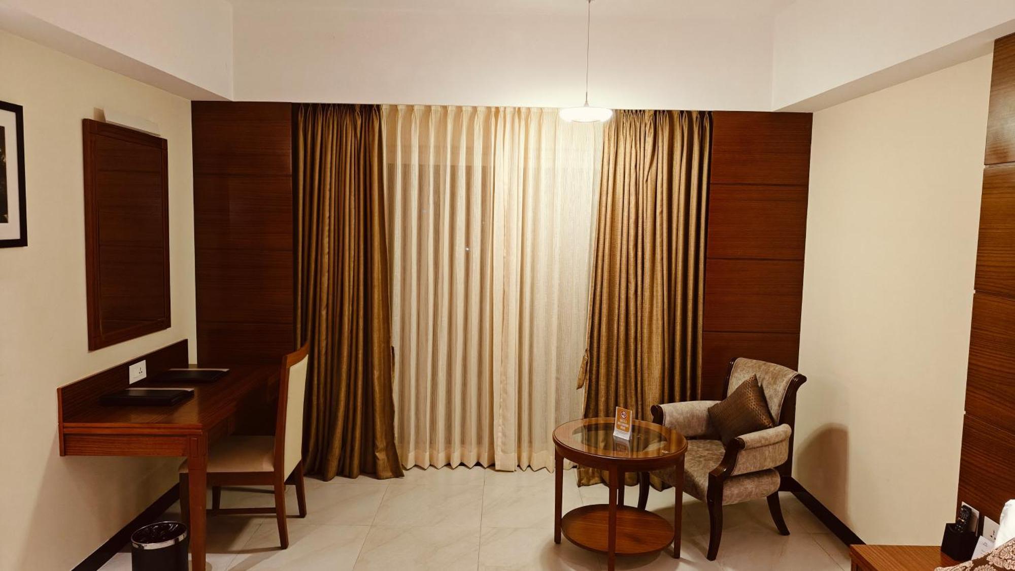 Mm Legacy - A Bergamont Hotel, Kancheepuram Exteriör bild