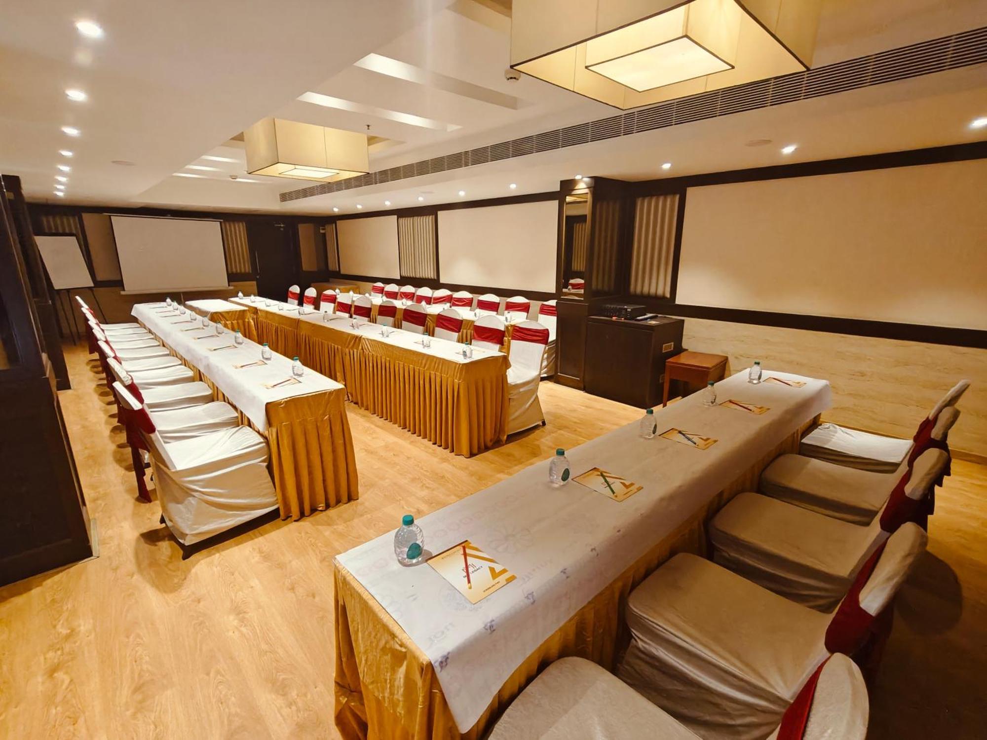 Mm Legacy - A Bergamont Hotel, Kancheepuram Exteriör bild