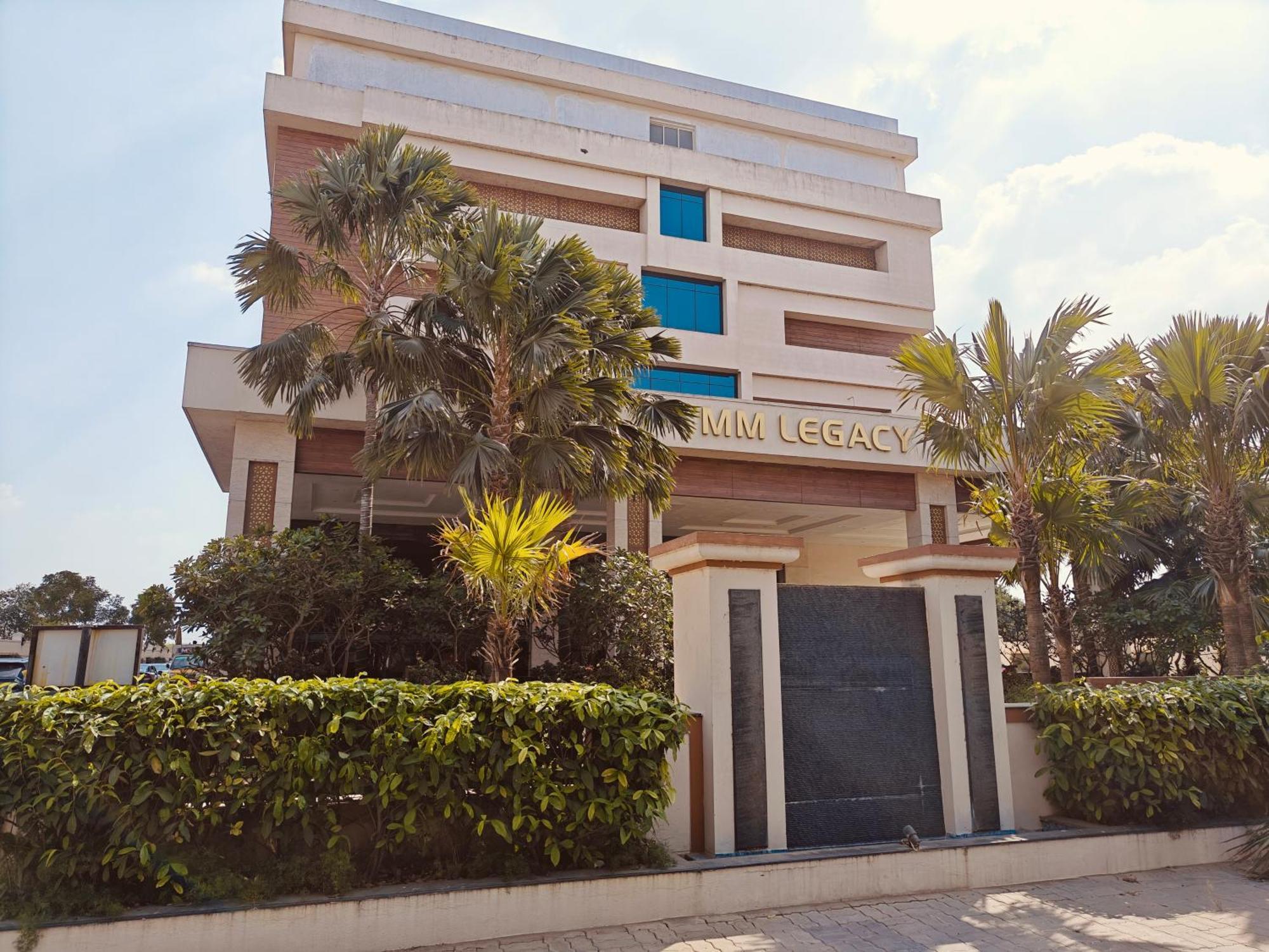 Mm Legacy - A Bergamont Hotel, Kancheepuram Exteriör bild